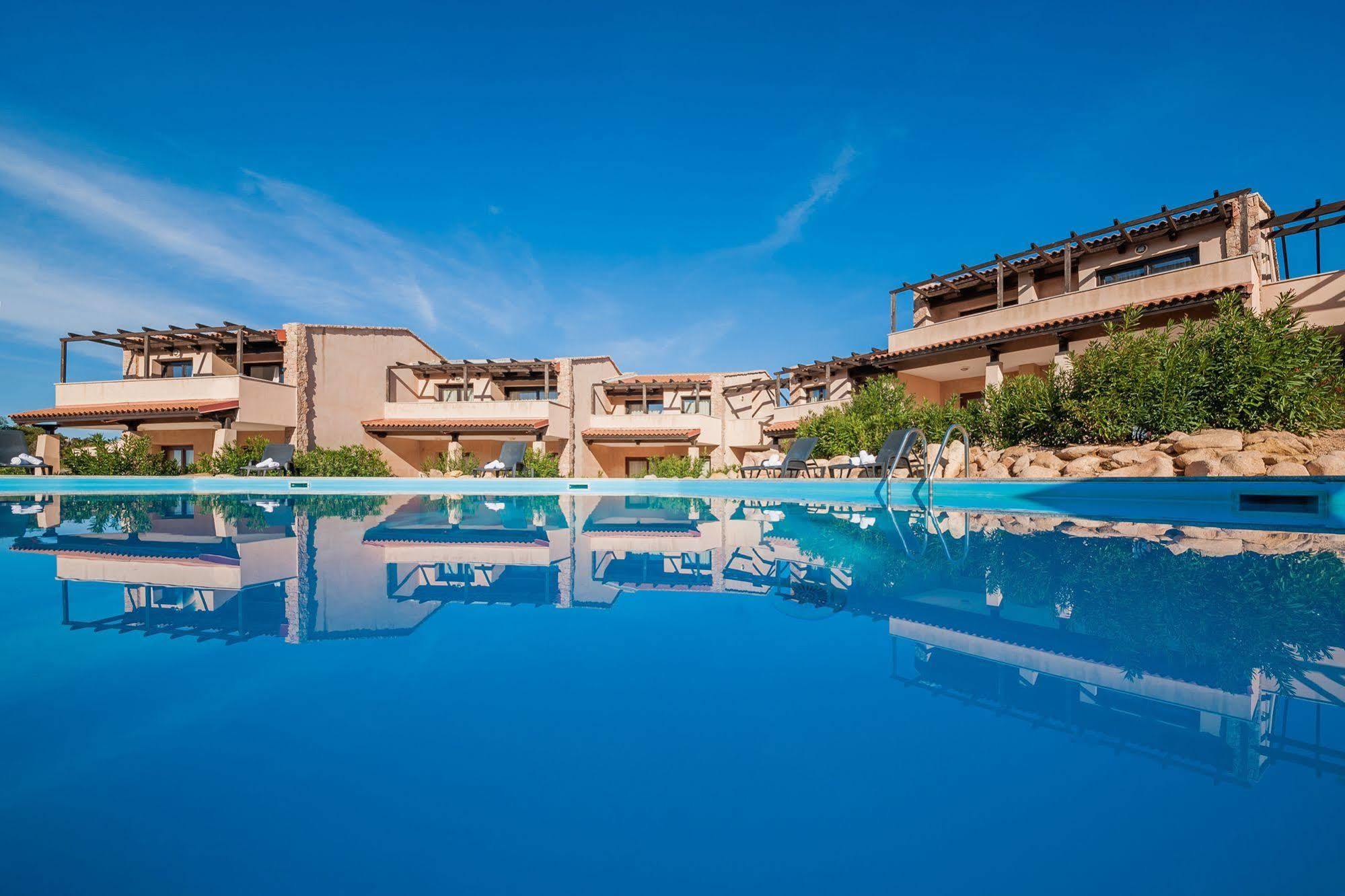 Gravina Resort Коста-Парадисо Экстерьер фото