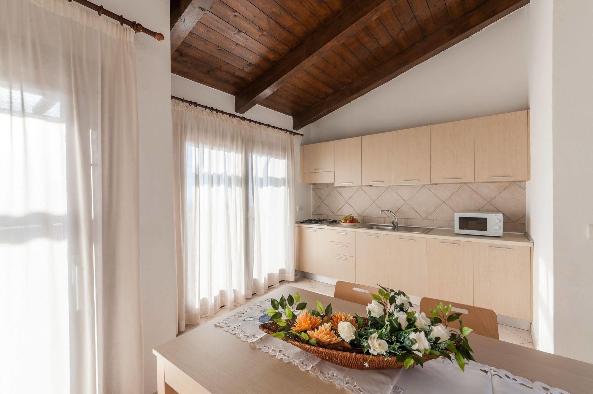 Gravina Resort Коста-Парадисо Экстерьер фото