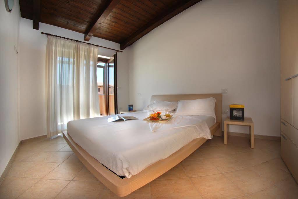 Gravina Resort Коста-Парадисо Экстерьер фото